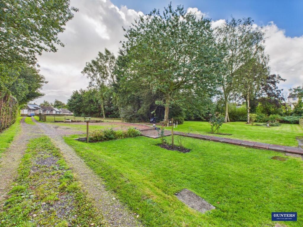Front Garden/Driveway