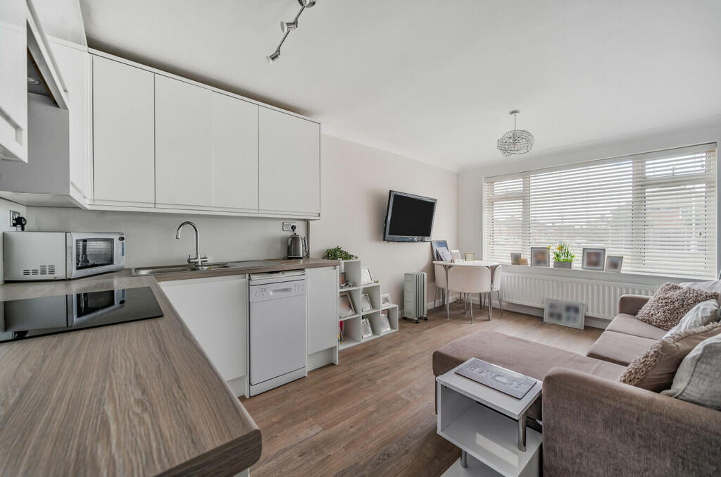 Annex - Lounge / Kit