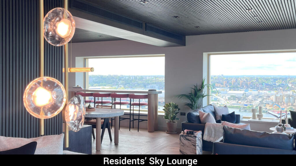 Residents' 16th Floor Sky Lounge