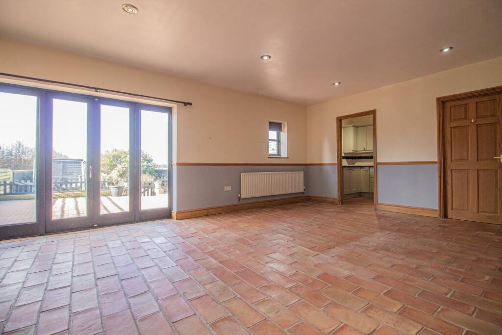 Clamp Farm Barn Cottage [Living Room] 02.jpg