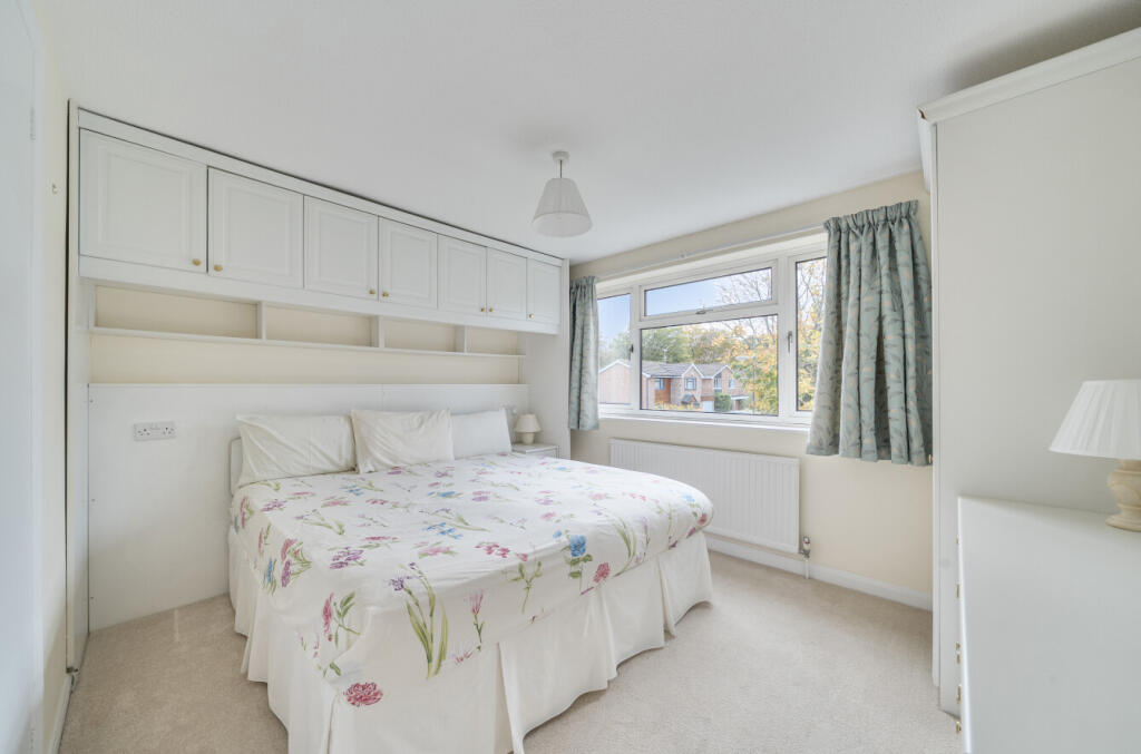 1370765-15-68f7a1...