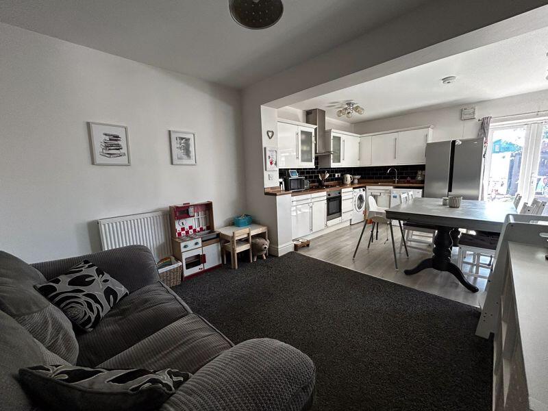 Open Plan Diner/Kitchen 