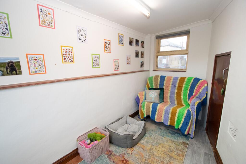 Breakfast room/utility