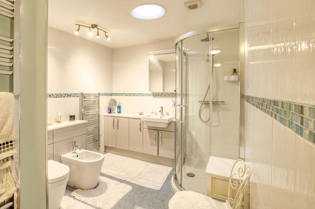 Ensuite