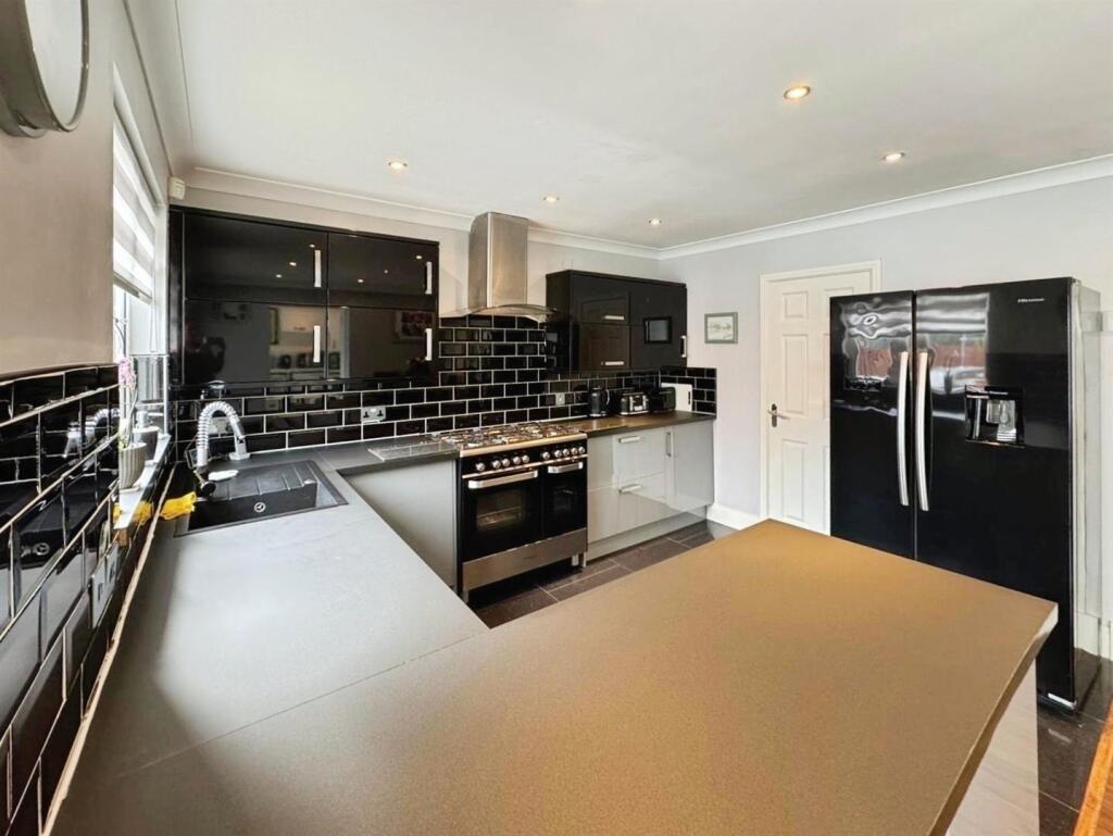 Kitchen 2