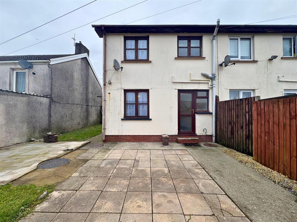 Rear Garden e (edit).jpg