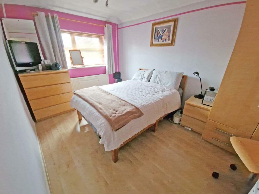 Bedroom2.jpg
