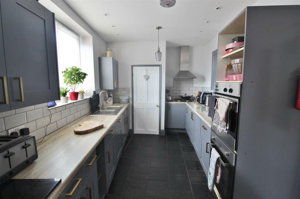 DINING KITCHEN -