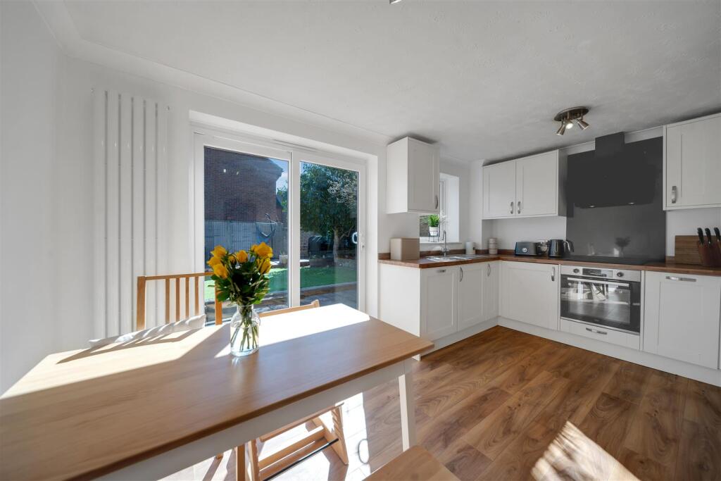 27 Coopers Way-32.jpg