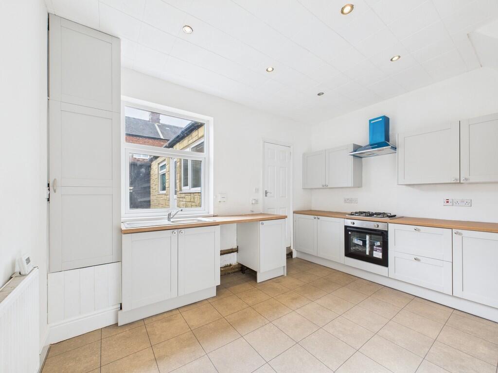 CAM01835G0-PR0316...