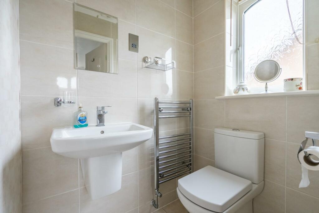 lingfield crescent (10 of 16).jpg