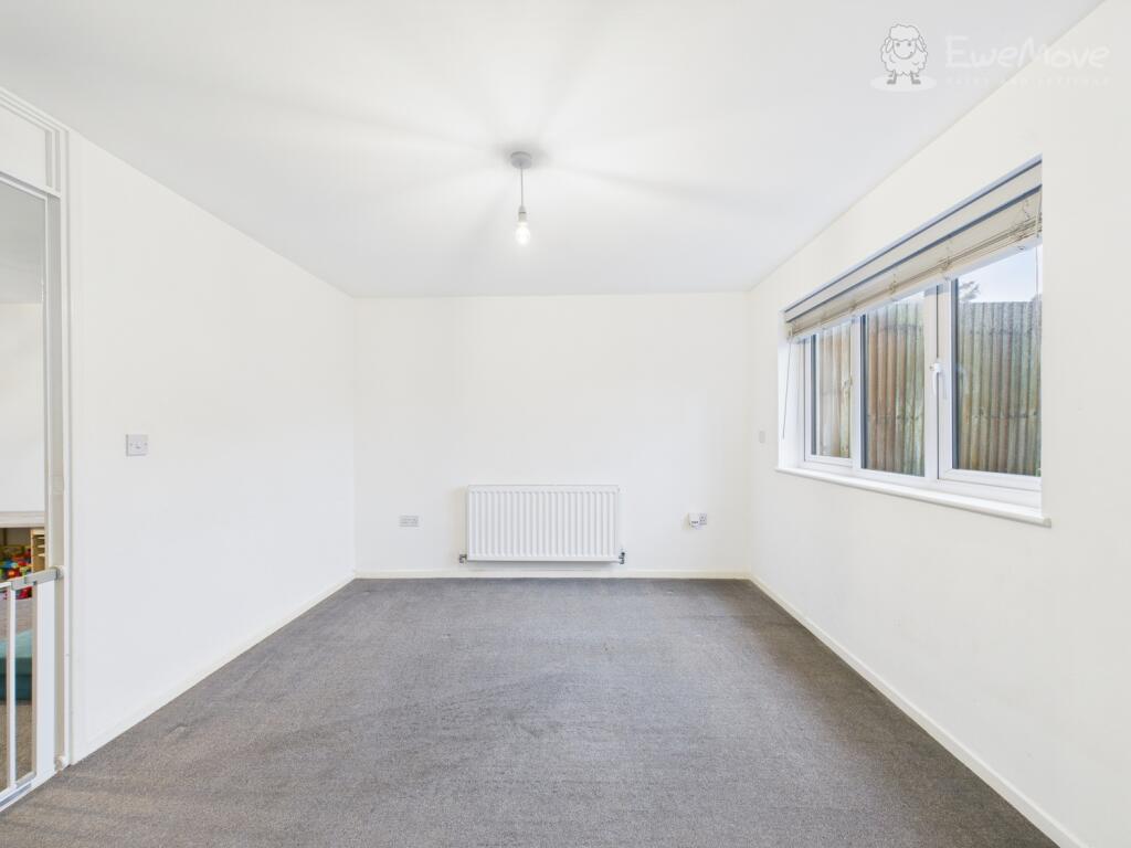 CAM03624G0-PR0183-STILL004