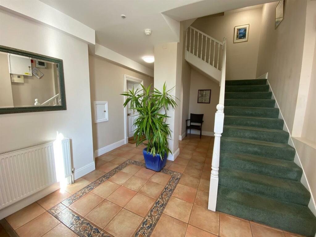 Communal Entrance.jpg