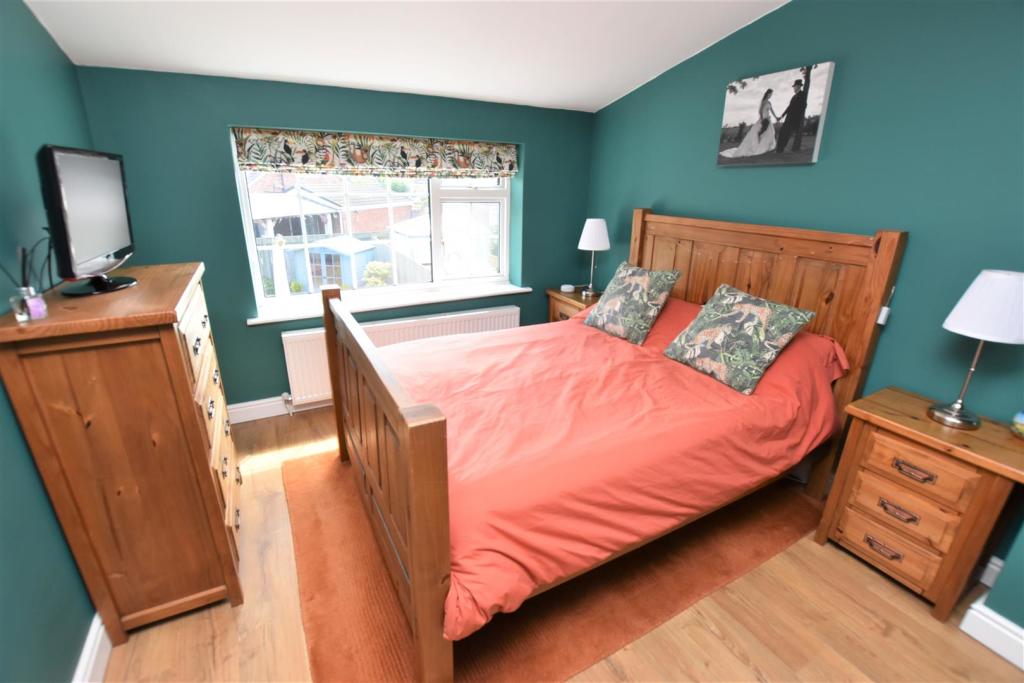 Bedroom One.jpg