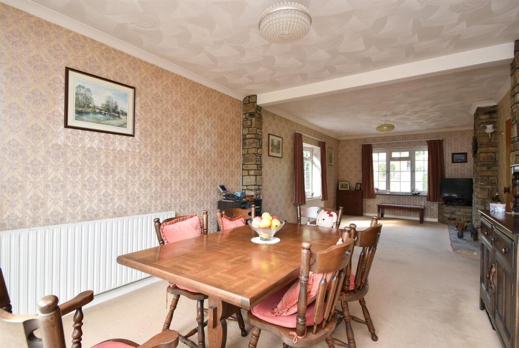 Living &amp; dining room