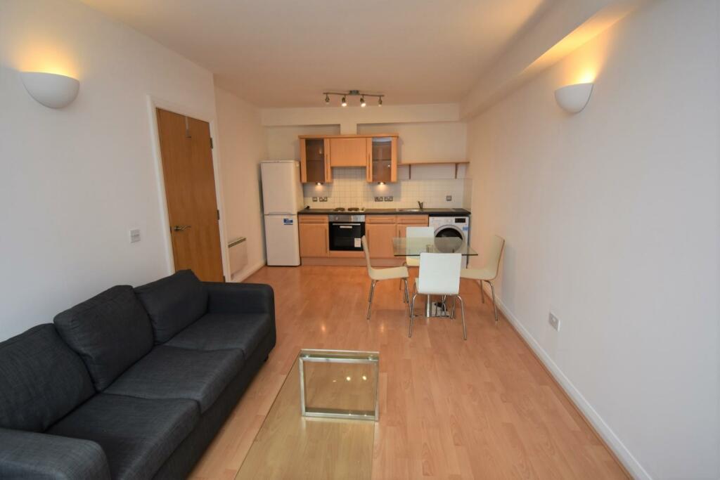 Lounge - Kitchen .jpg