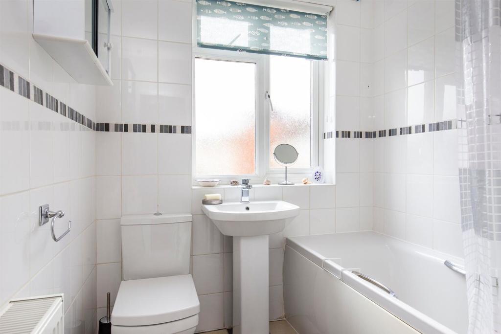 bathroom.jpeg