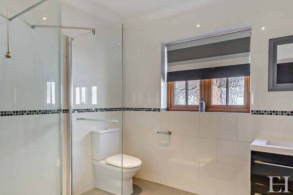8643451-interiorW...