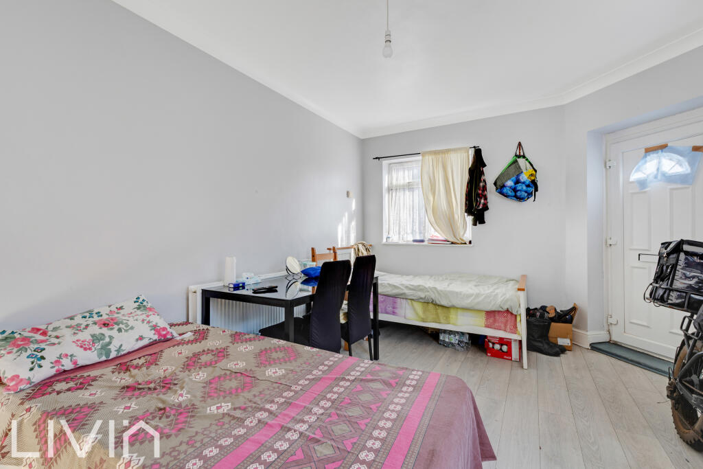 GLOUCESTER ROAD 184, GFF -36