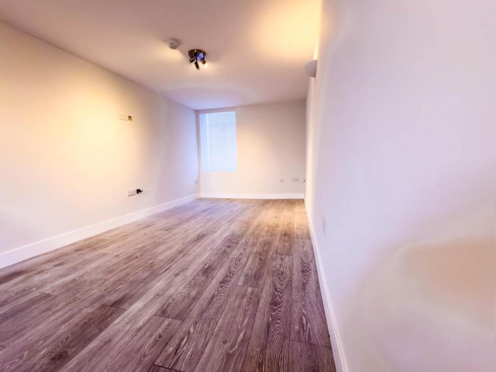 Lounge / Kitchen