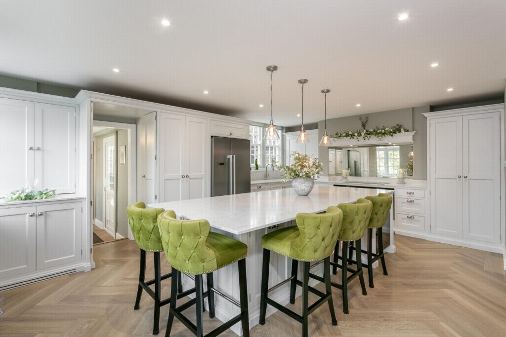 Kitchen/Breakfast rm
