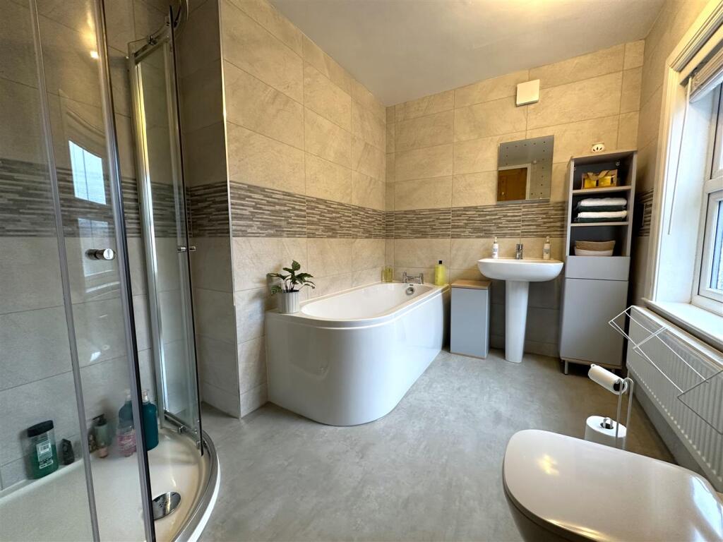 Four-Piece Bathroom 598