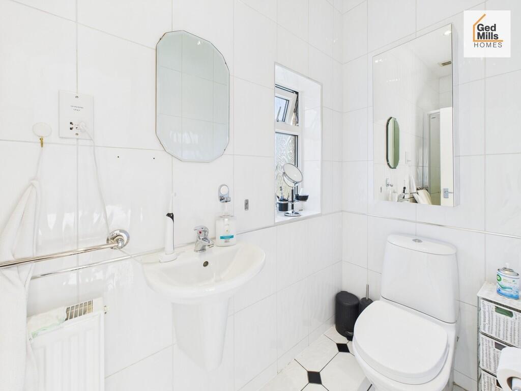 CAM04261G0-PR0034...