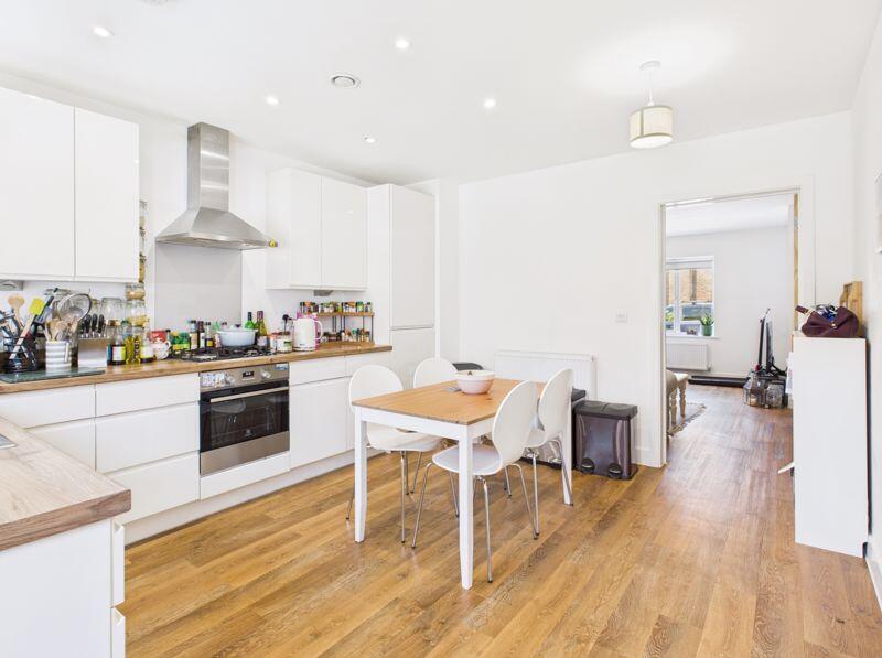 Kitchen diner