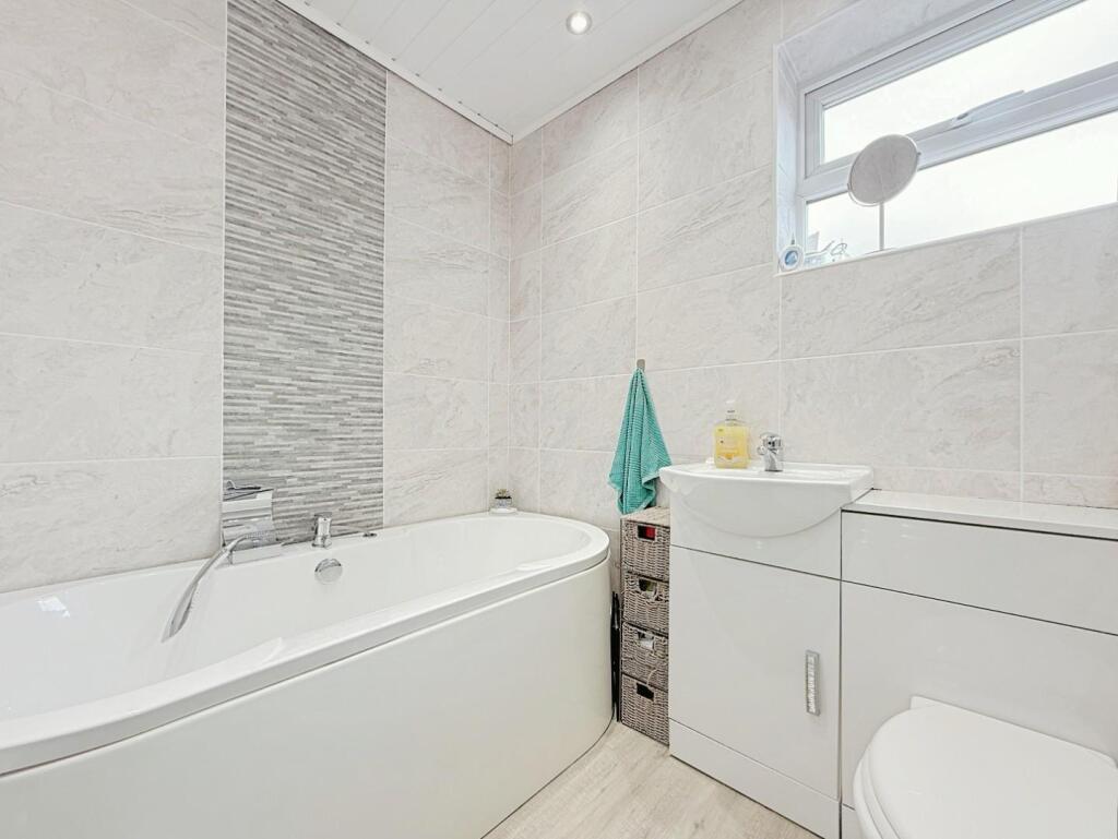 HOUSE BATHROOM