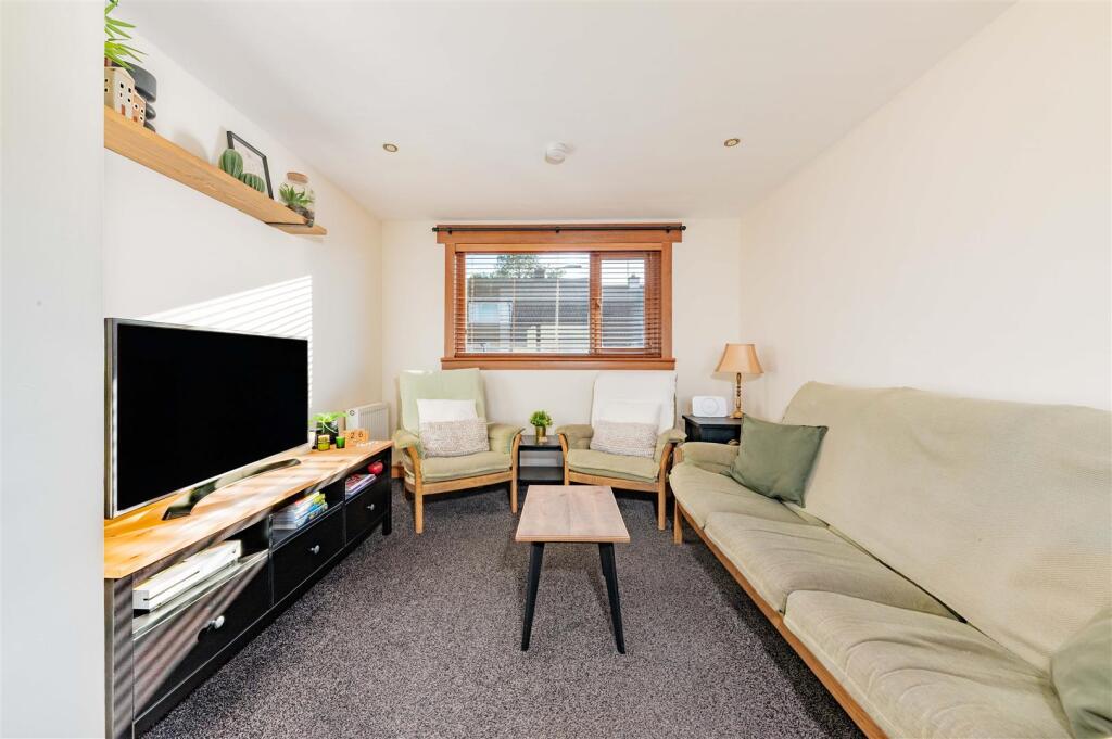 4 Kinloch Place edits-2.JPG