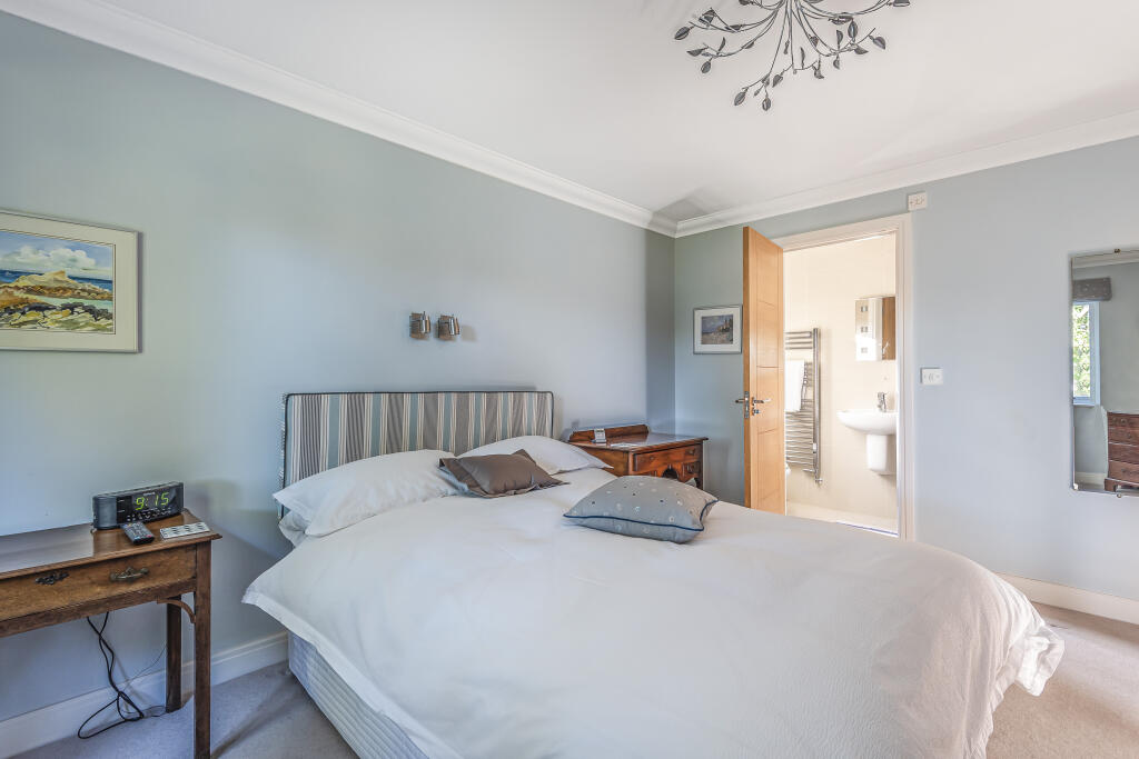 5d9478852c947-536698