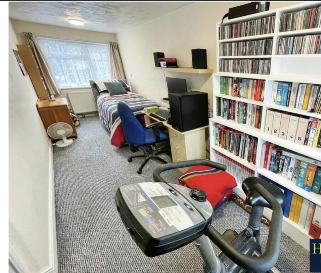 WhatsApp Image 2025-02-21 at 21.30.57.jpeg