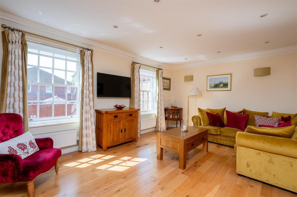 SITTING ROOM