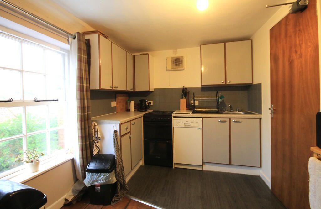 Maisonette Kitche...