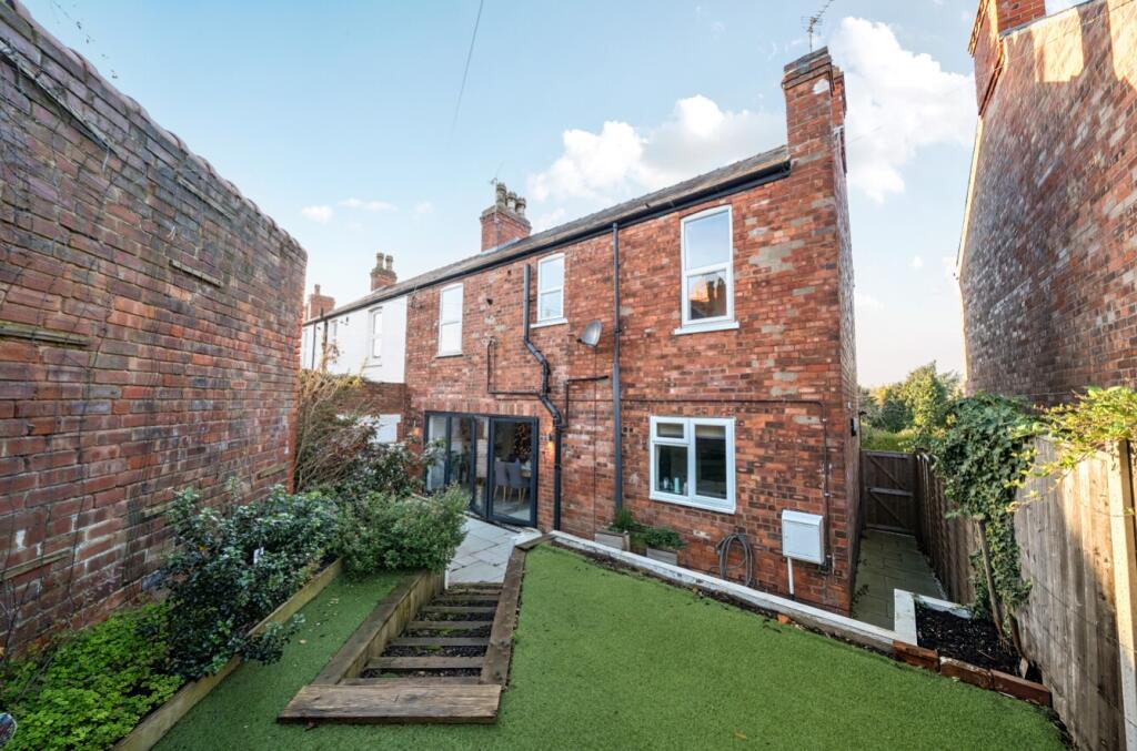 1385826-2-692ef8b39cbf5