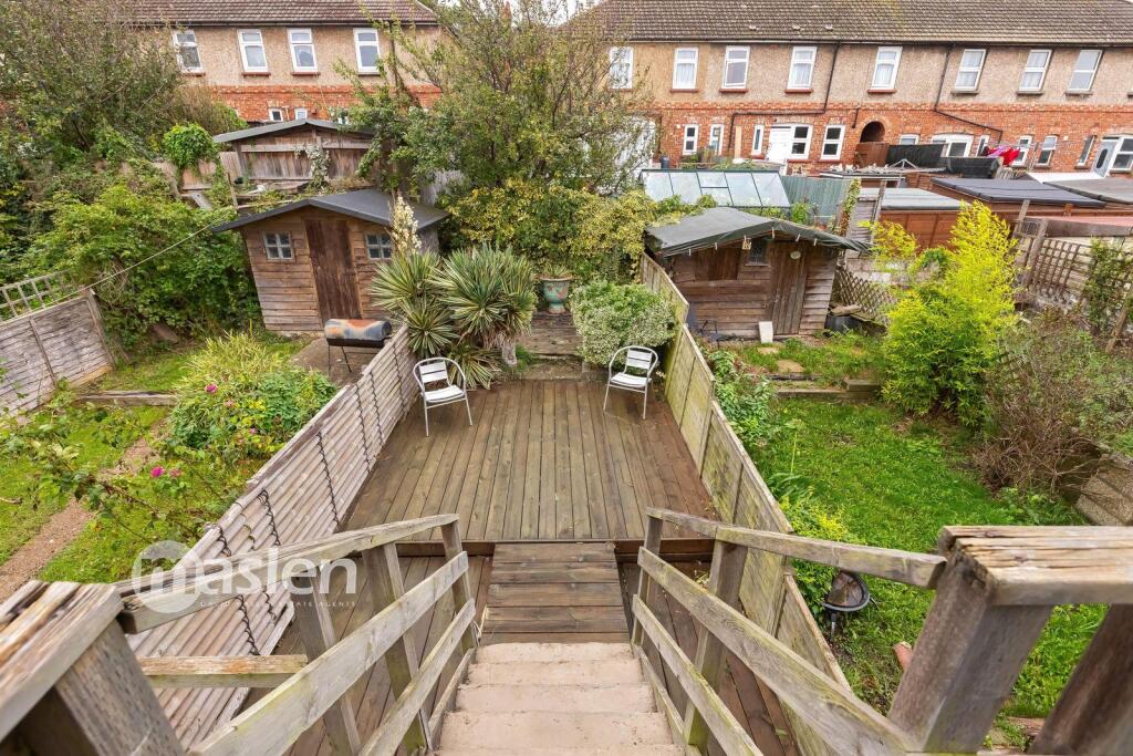 rear garden2.jpeg