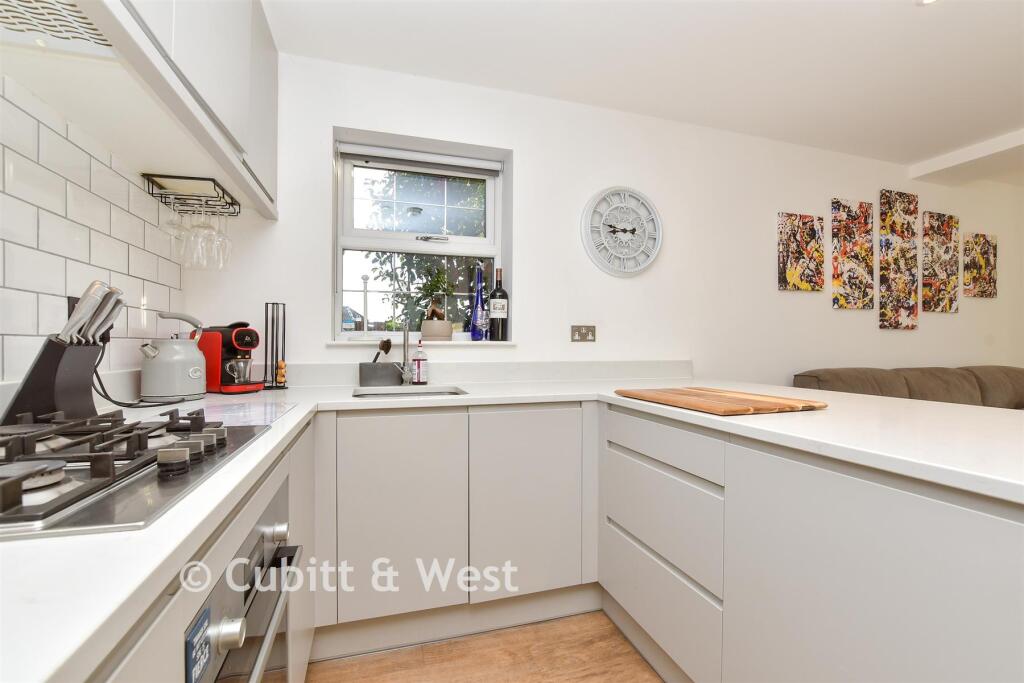 Kitchen / Lounge / Diner