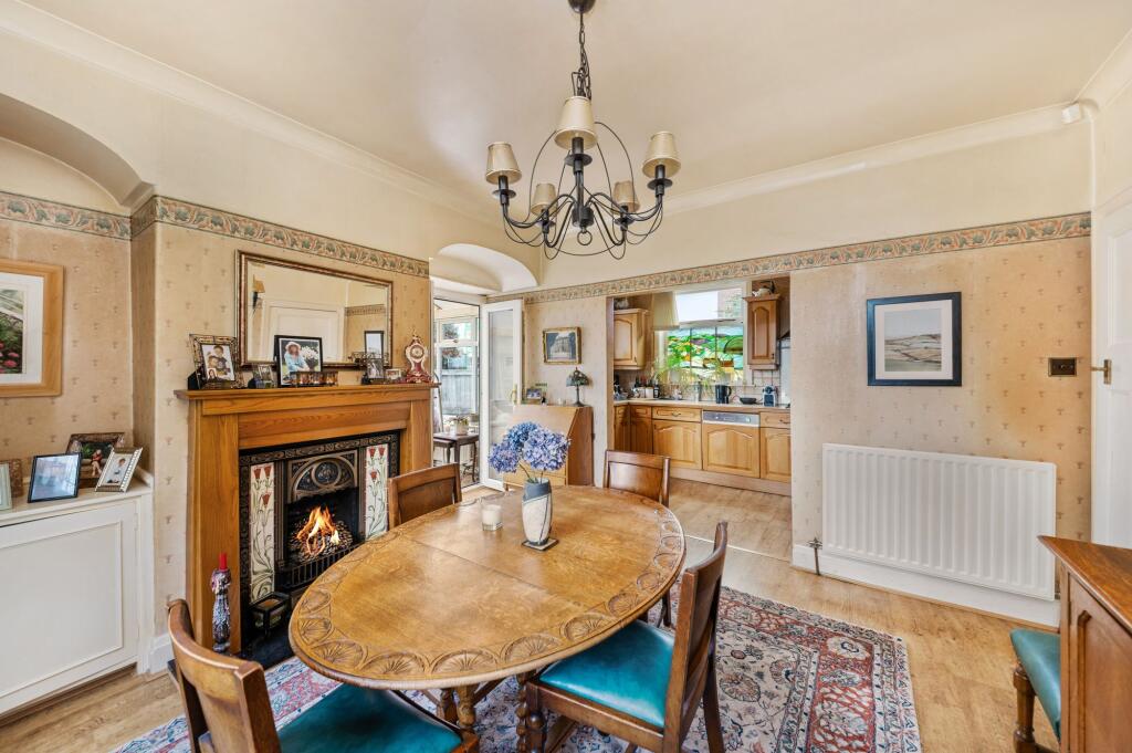 OPEN PLAN DINING KITCHEN
