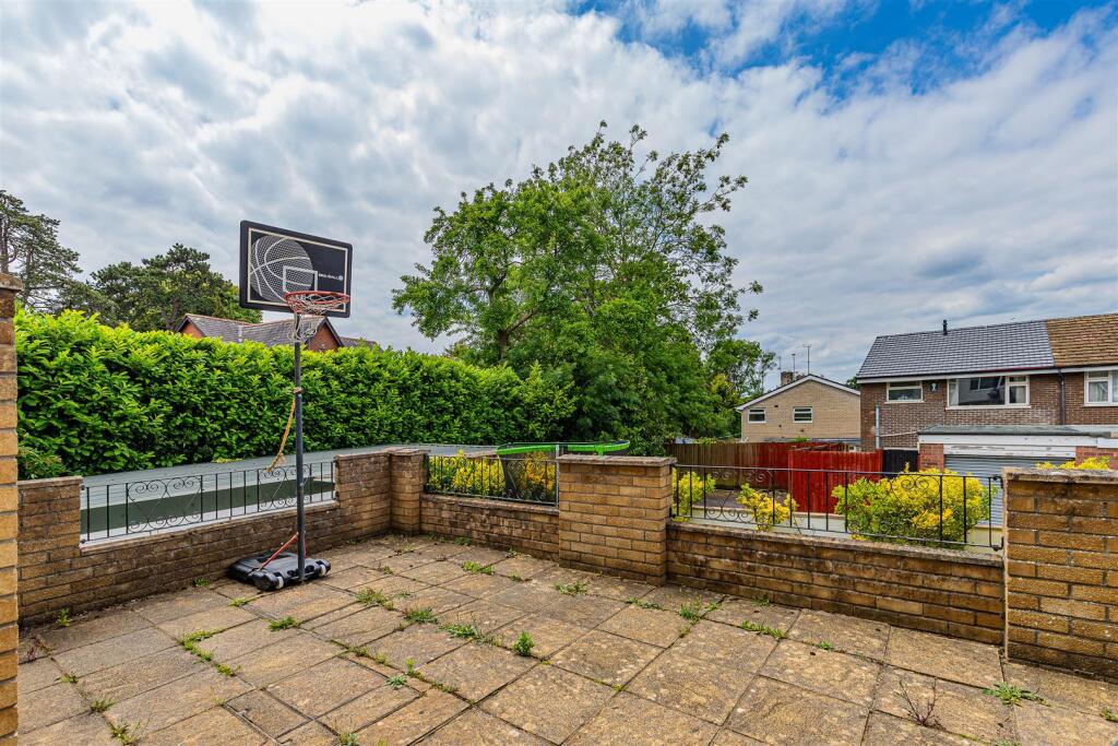 Cefn Coed Avenue 1-18.jpg