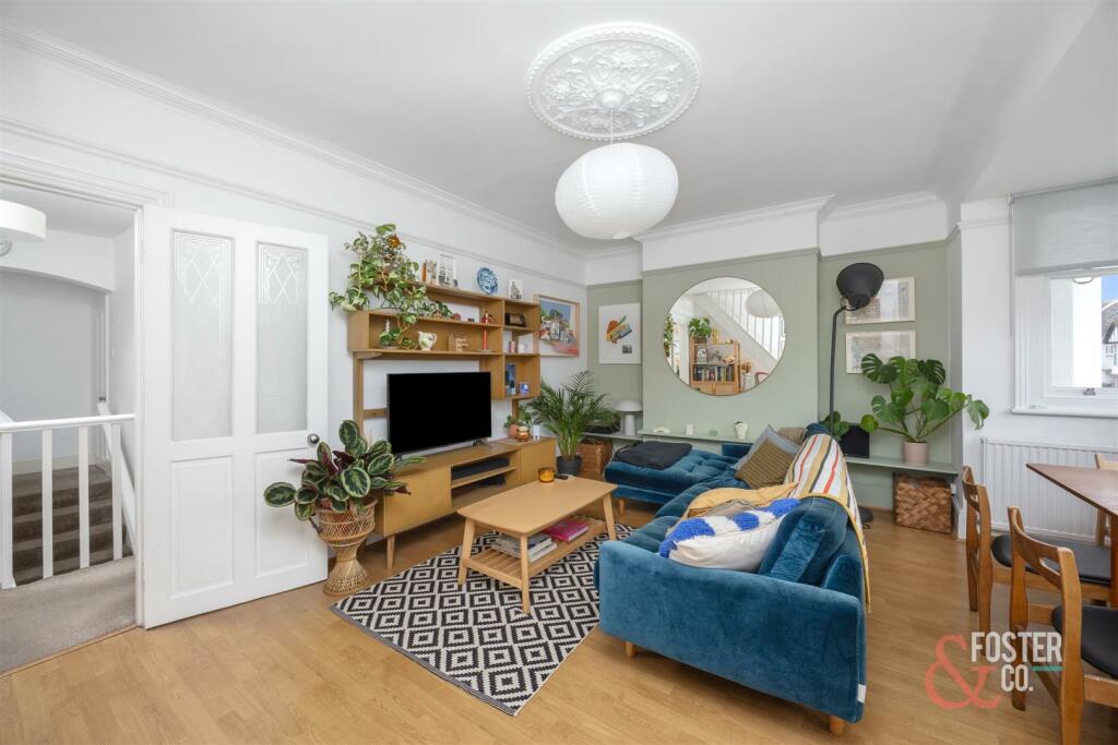 Lyndhurst Road, 31, First Floor Flat-005.jpg
