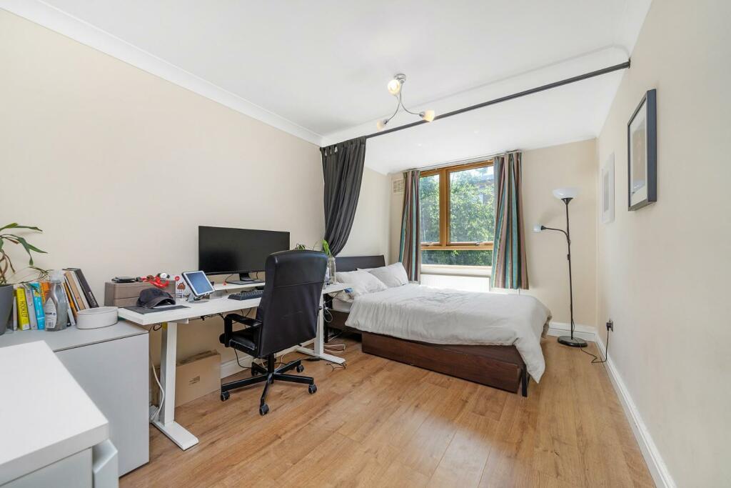 Bedroom 1.JPG