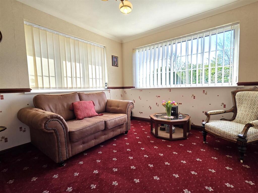 GROUND FLOOR BEDROOM FOUR/DINING ROOM