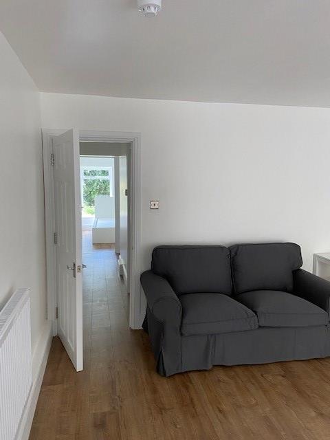 BF, 23 Southleigh Ro