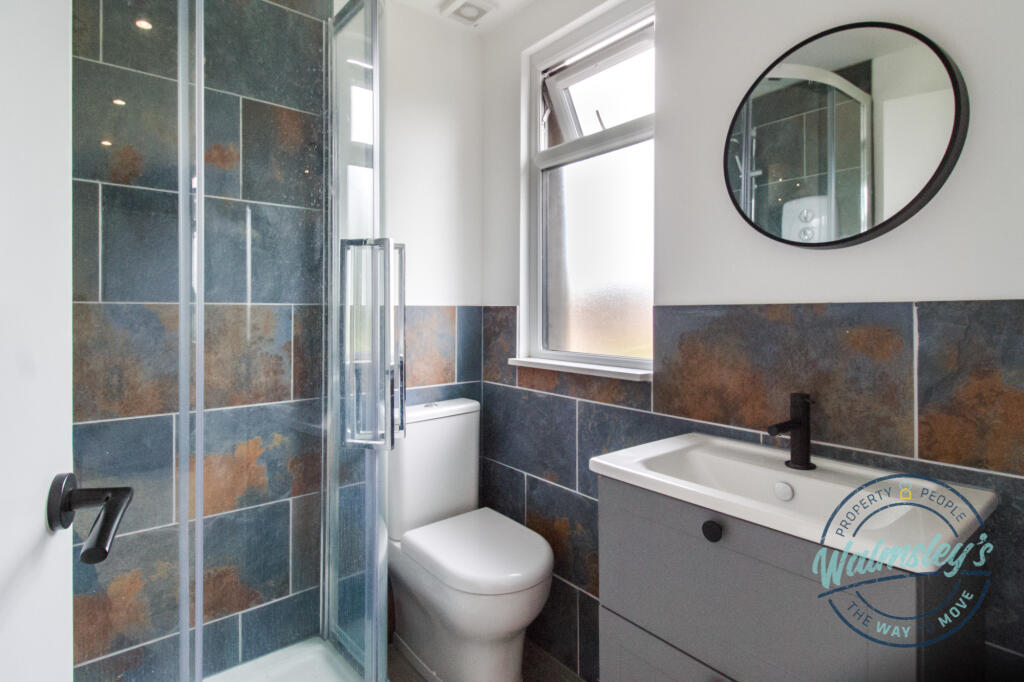 Ensuite shower room to loft bedroom