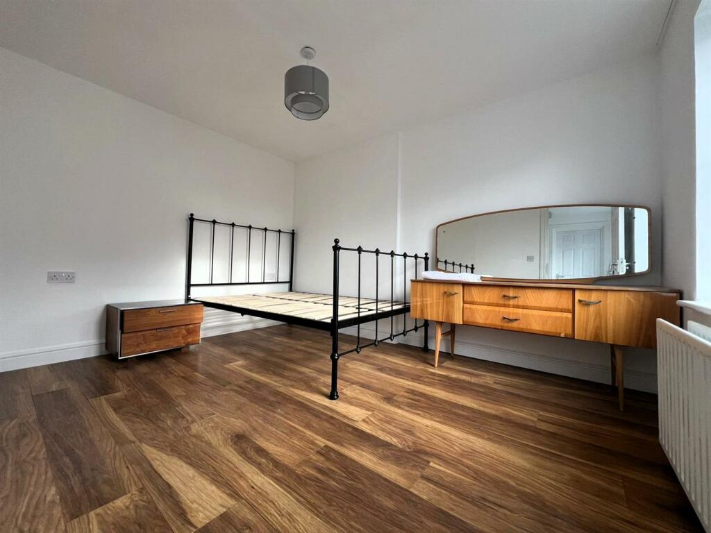 Room 2.jpg