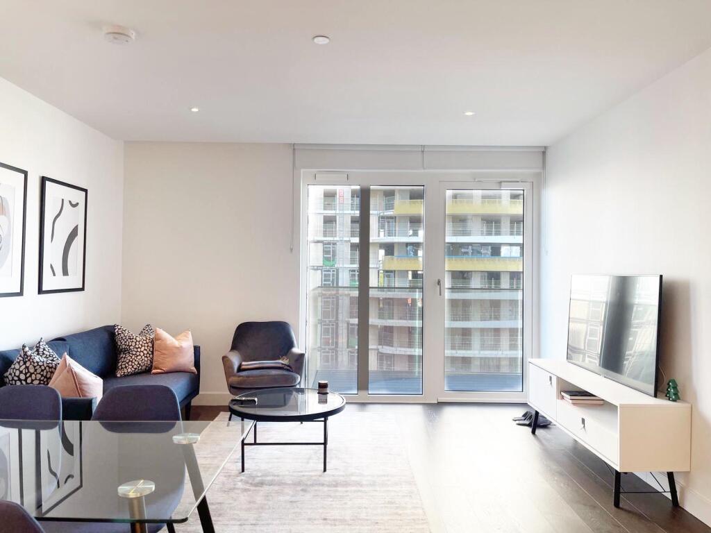 Belvedere Row Apartment, WCL, White City, W12