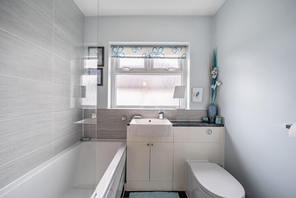 1370868-15-68f62f...