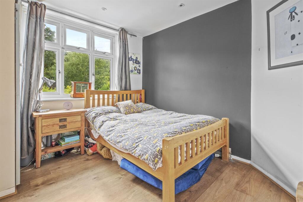 12 Chorley Road, HP14 3AR-3.jpg