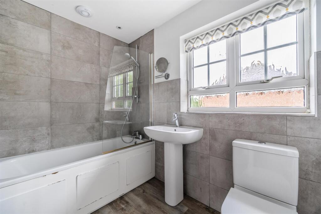 38 Graham Hill Road,Towcester