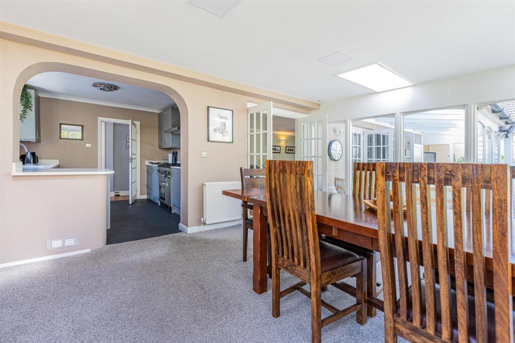 Cyncoed Rise 8-32.jpg